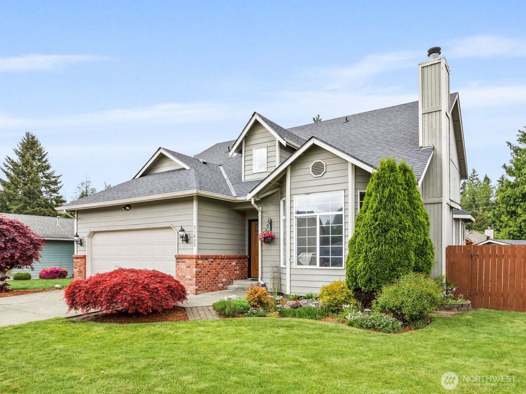 Photo of 21632 SE 238th Street, Maple Valley, WA 98038 (MLS # 2373147)