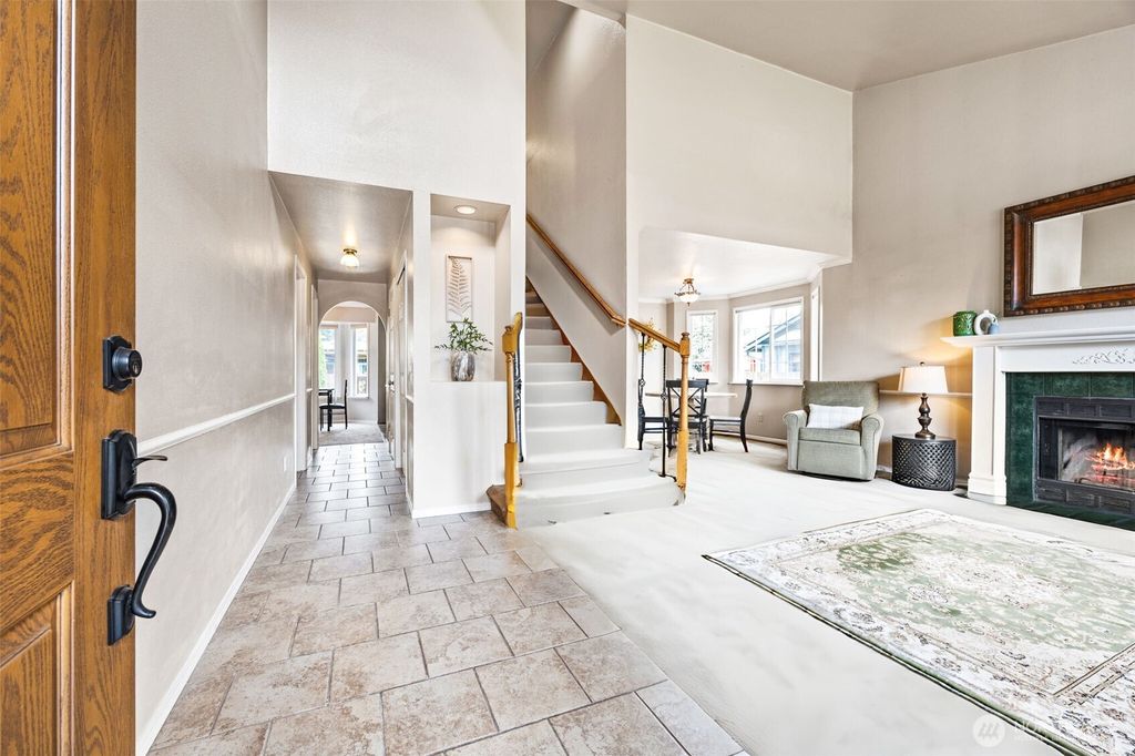 Photo of 21632 SE 238th Street, Maple Valley, WA 98038 (MLS # 2373147)