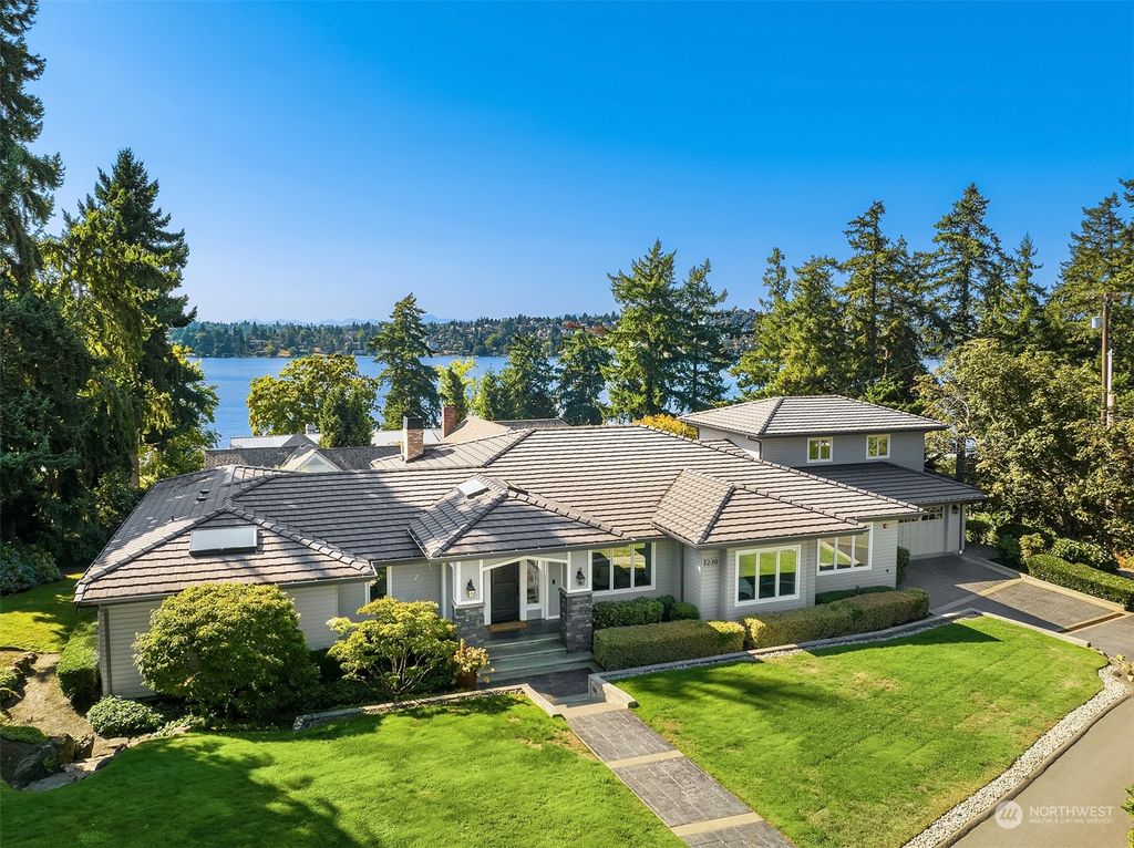 Photo of 7230 W Ridge Road, Mercer Island, WA 98040 (MLS # 2160869)
