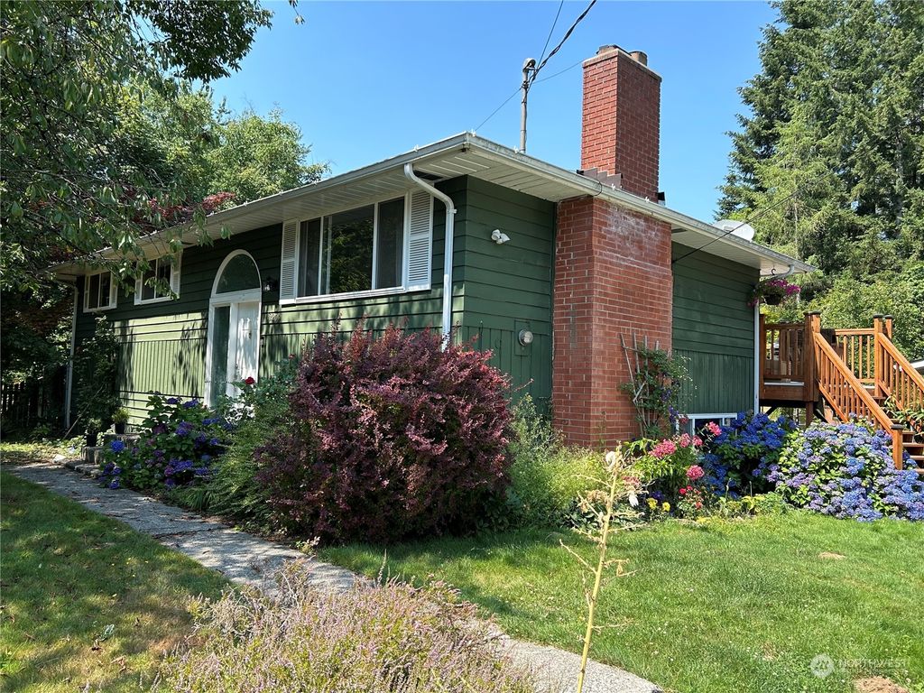 Photo of 12209 86th Place SE, Snohomish, WA 98290 (MLS # 2285146)