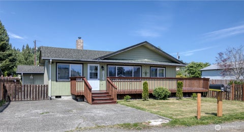 Photo of 616 E Simpson Avenue, Montesano, WA 98563 (MLS # 2532232)