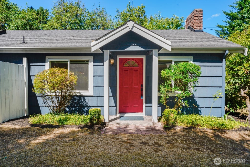Photo of 12721 27th Avenue NE, Seattle, WA 98125 (MLS # 2561866)
