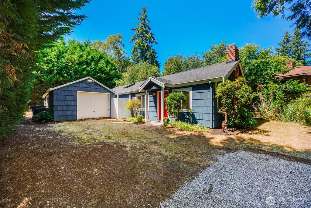 Photo of 12721 27th Avenue NE, Seattle, WA 98125 (MLS # 2561866)