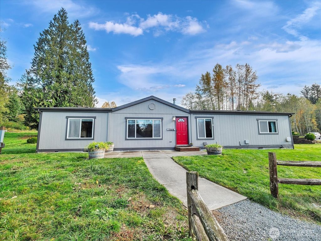 Photo of 29505 40th Avenue NW, Stanwood, WA 98292 (MLS # 2448970)