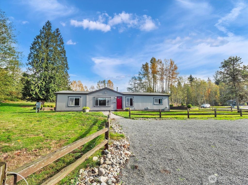 Photo of 29505 40th Avenue NW, Stanwood, WA 98292 (MLS # 2448970)