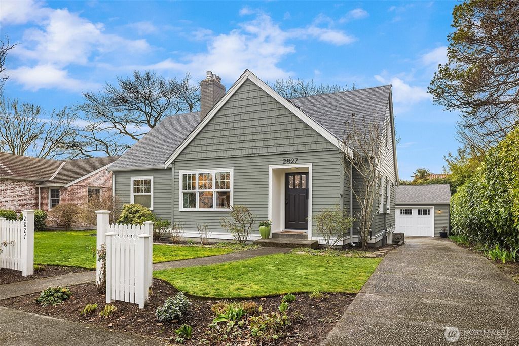 Photo of 2827 40th Avenue W, Seattle, WA 98199 (MLS # 2489622)