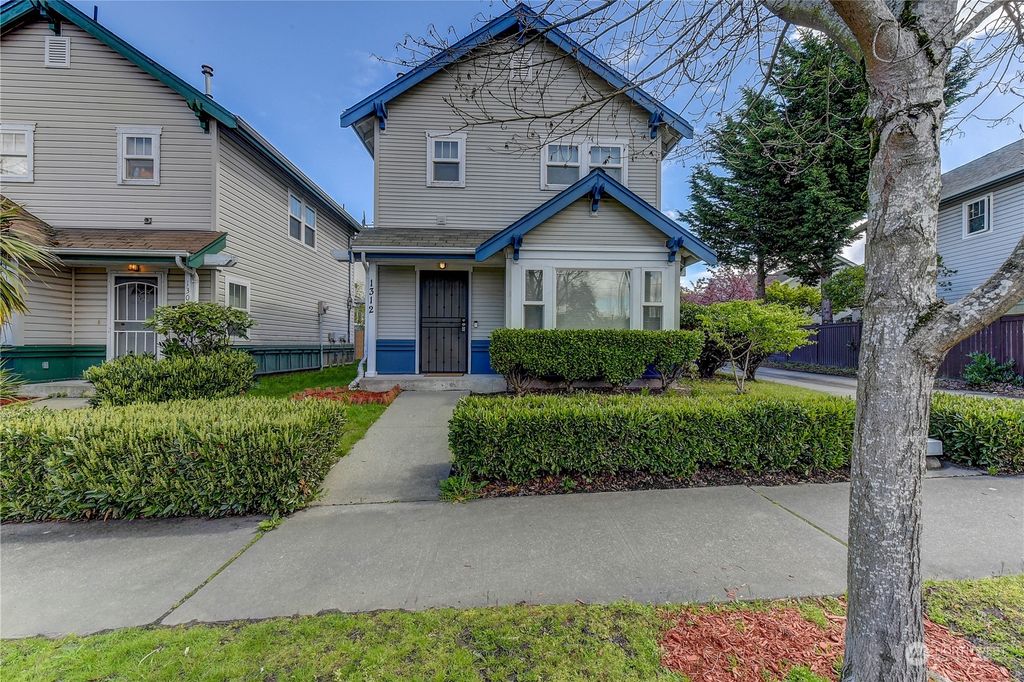Photo of 1312 Martin Luther King Jr Way S, Seattle, WA 98144 (MLS # 2061925)