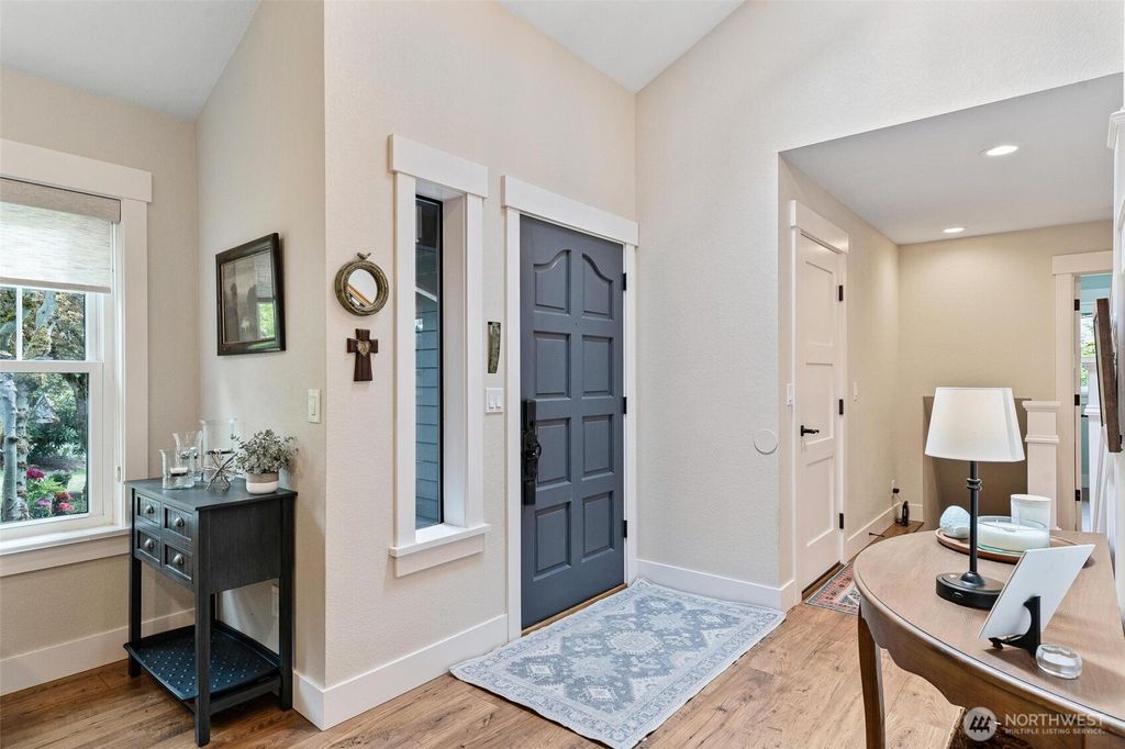 Photo of 18447 146th Avenue NE, Woodinville, WA 98072 (MLS # 2408287)