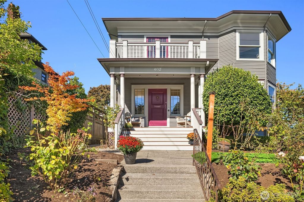 Photo of 402 W Galer Street, Seattle, WA 98119 (MLS # 2471847)