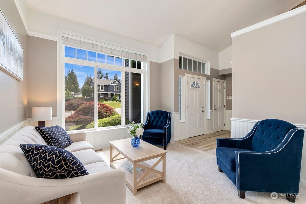 Photo of 13710 NE 94th Street, Redmond, WA 98052 (MLS # 2125633)