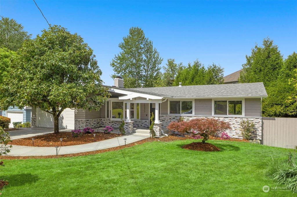 Photo of 15222 NE 4Th Place, Bellevue, WA 98007 (MLS # 2203963)