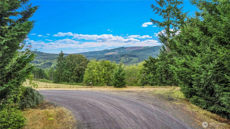 176 Flyaway Road