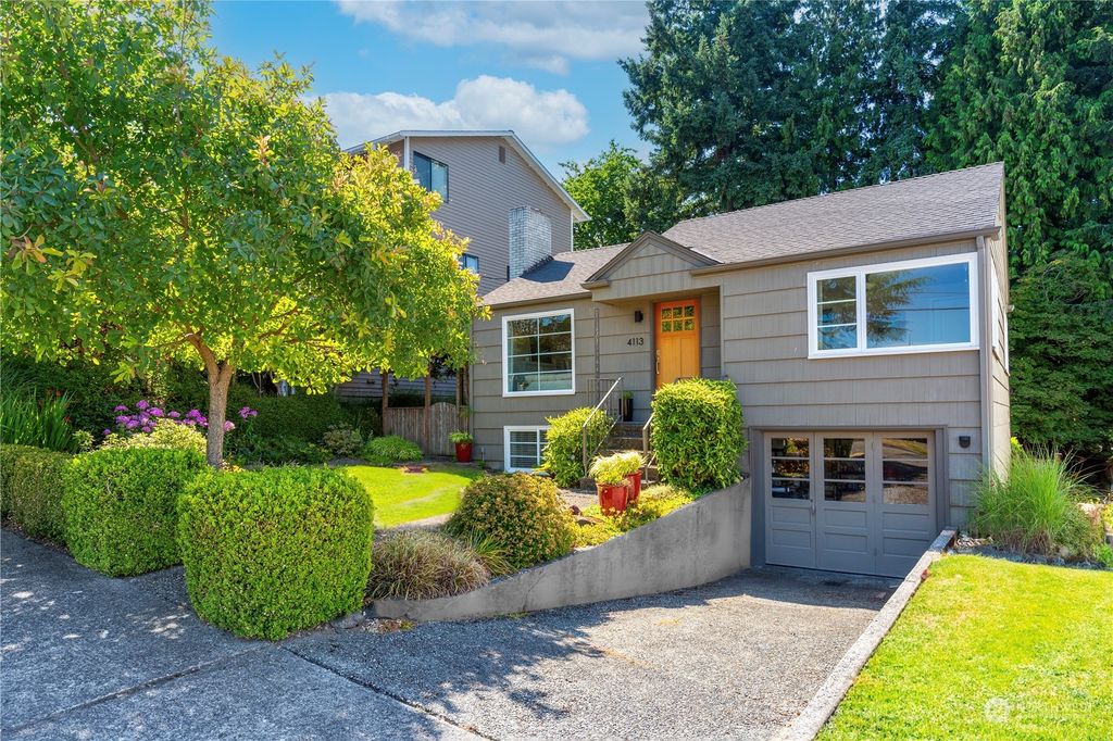 Photo of 4113 SW Portland Street, Seattle, WA 98136 (MLS # 2148604)
