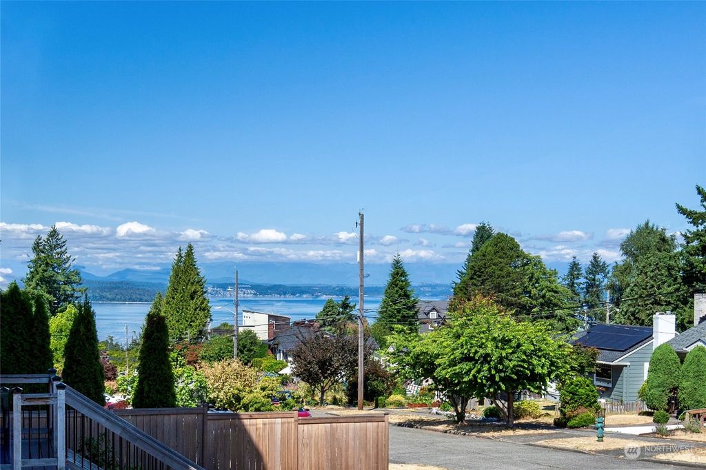 Photo of 4113 SW Portland Street, Seattle, WA 98136 (MLS # 2148604)