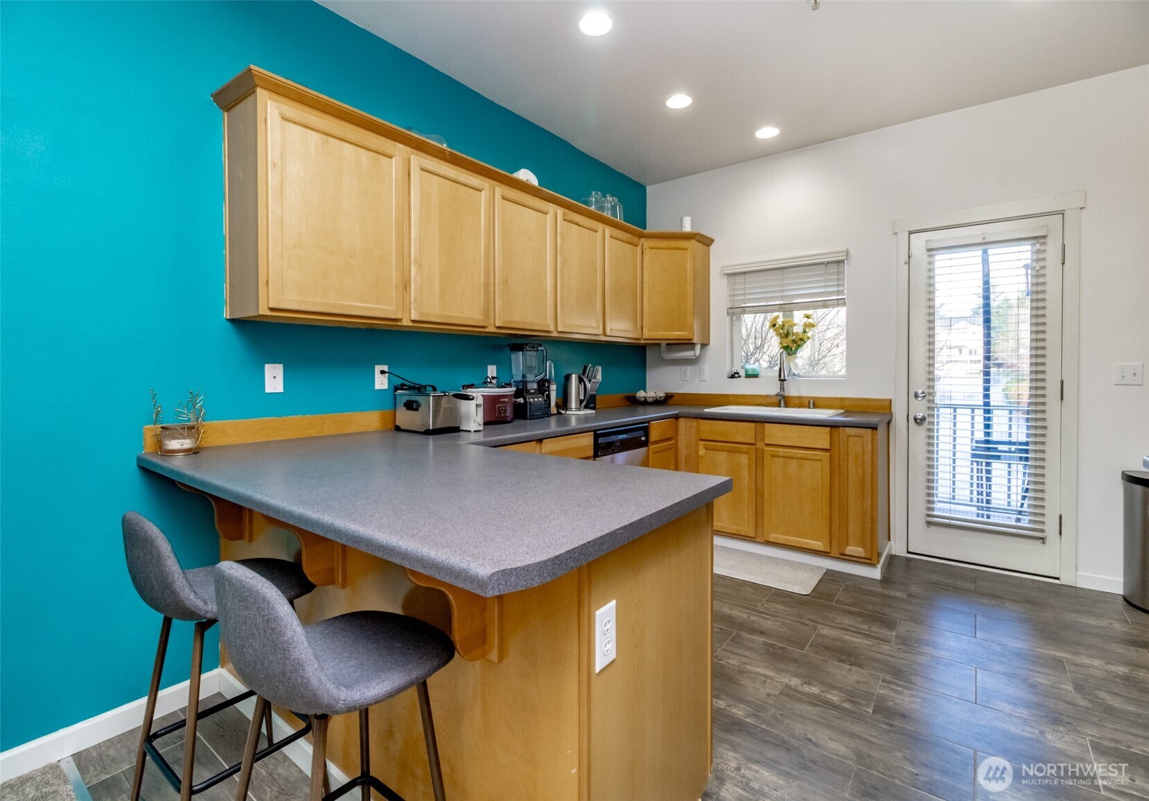 5305 Military RD E A