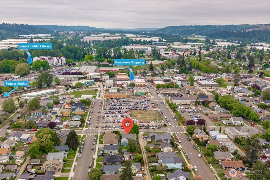 Photo of 1010 Academy Street, Sumner, WA 98390 (MLS # 2520310)
