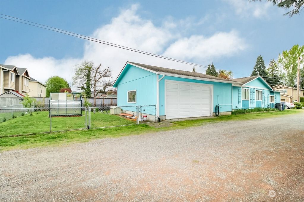 Photo of 222 2nd Avenue SW, Pacific, WA 98047 (MLS # 2062040)