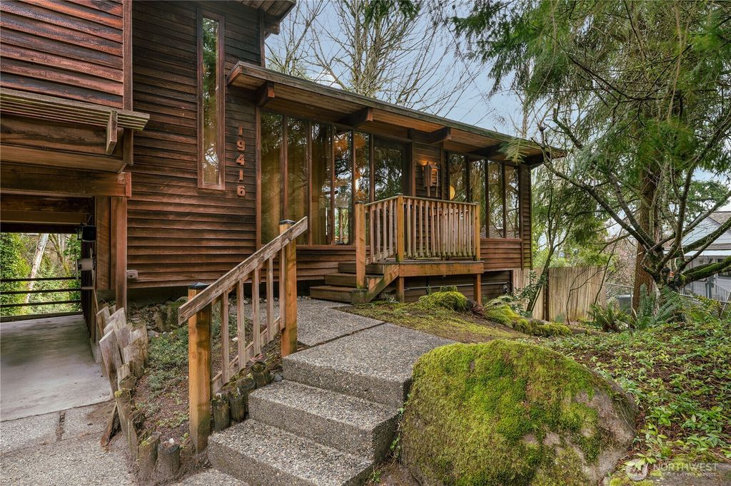 Photo of 19416 49th Place NE, Lake Forest Park, WA 98155 (MLS # 2477844)