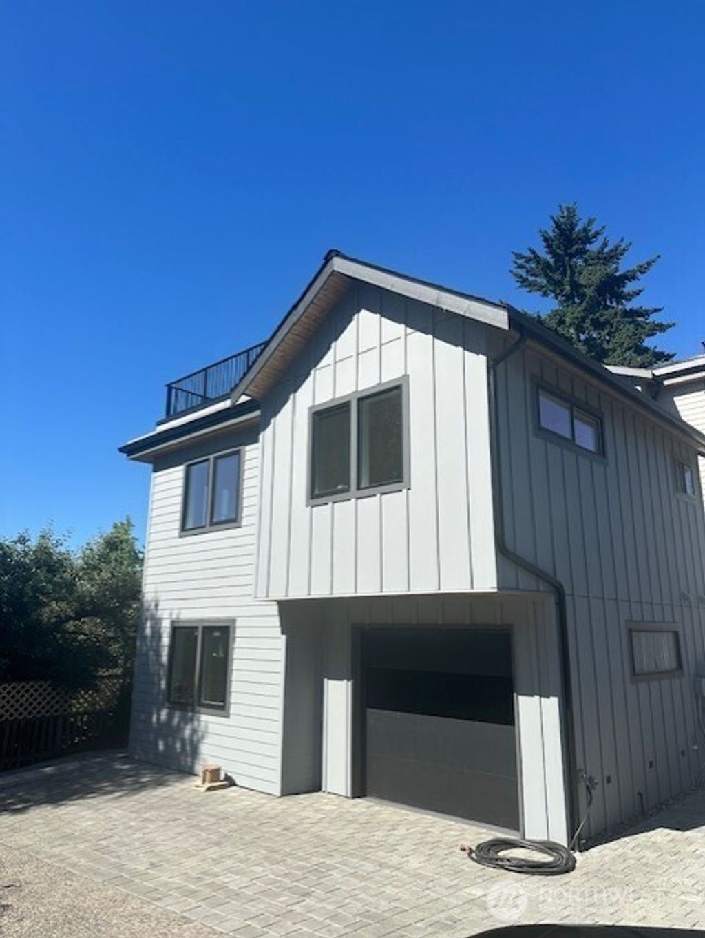 listing image 9369853308457210387