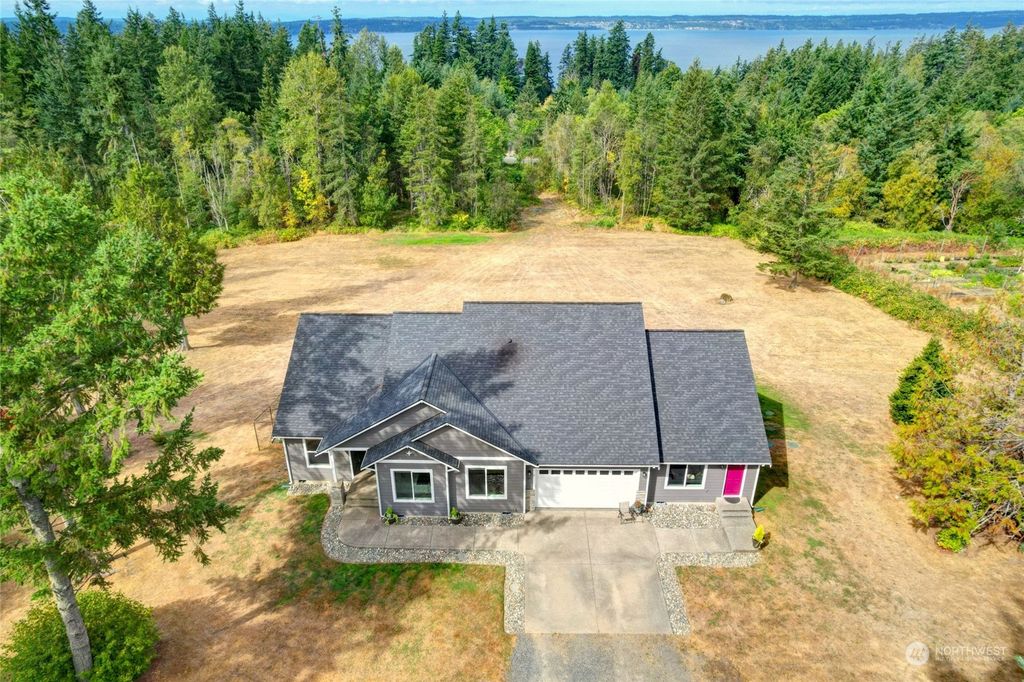Photo of 9214 172nd Street NW, Stanwood, WA 98292 (MLS # 2154192)