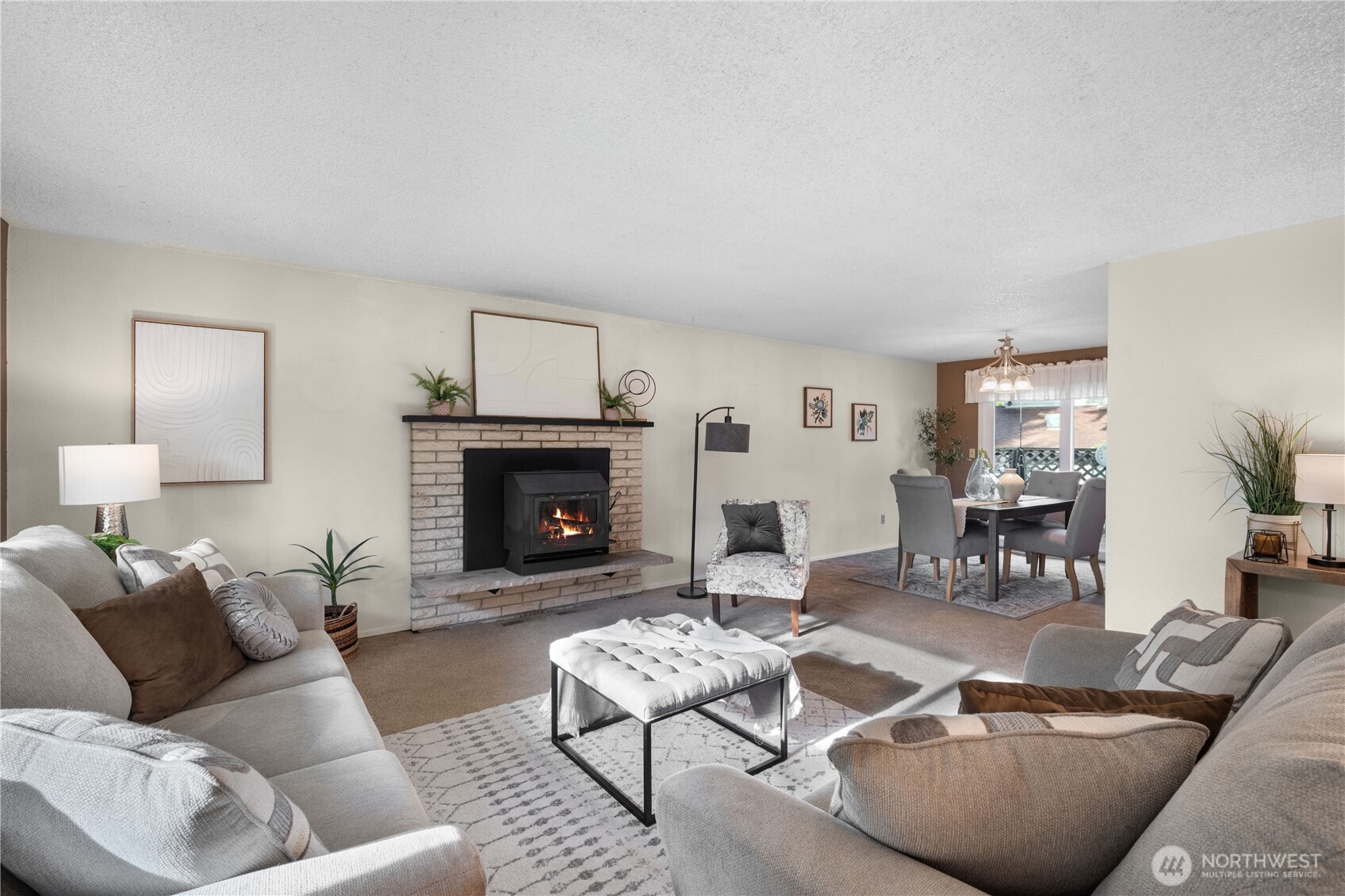 2037 NE Ridgewood Drive