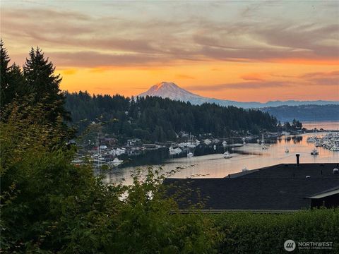 Photo of 3915 Bayview Lane, Gig Harbor, WA 98332 (MLS # 2518564)