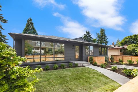 Photo of 12715 Dayton Avenue N, Seattle, WA 98133 (MLS # 2417556)