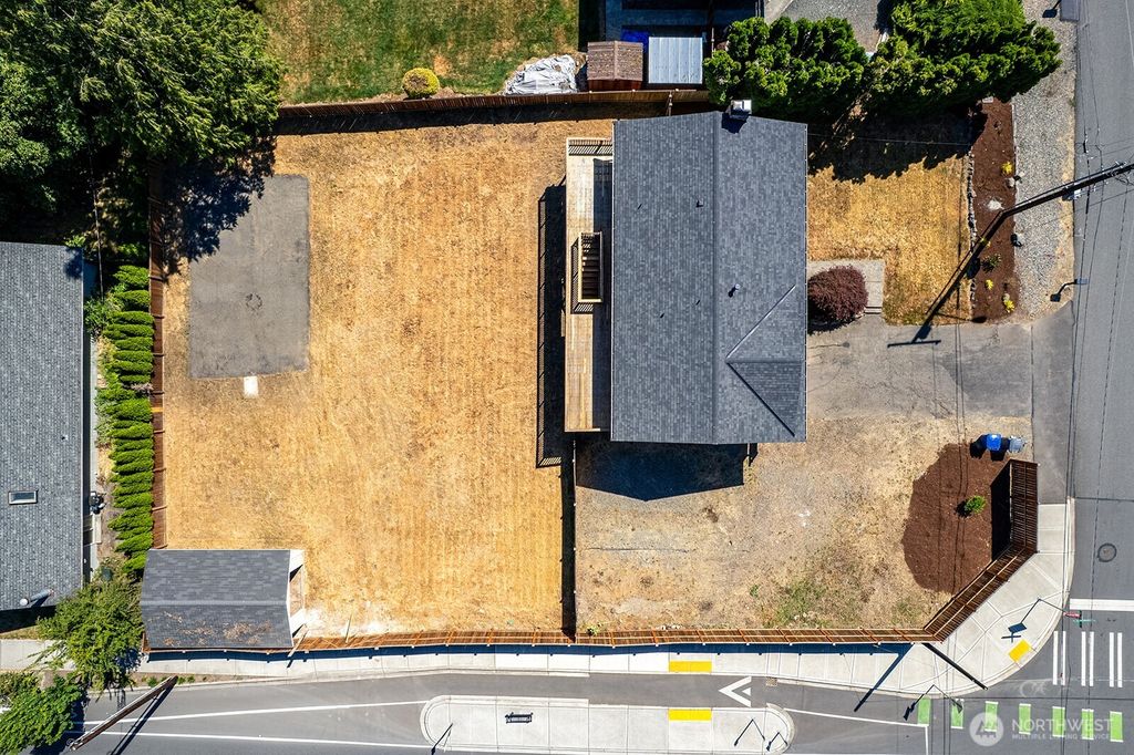Photo of 6808 NE 165th Street, Kenmore, WA 98028 (MLS # 2421123)