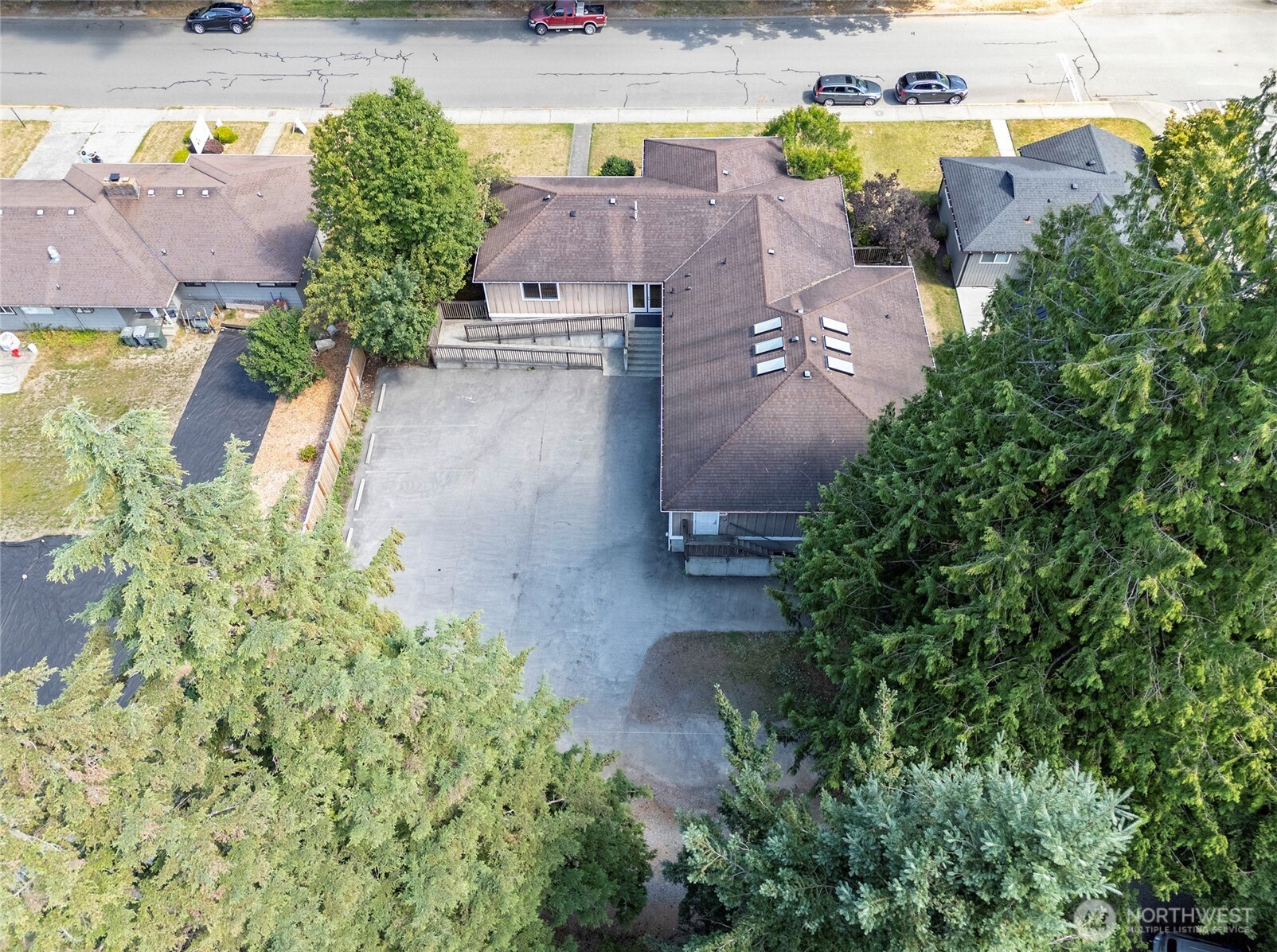 349 E 3rd Street