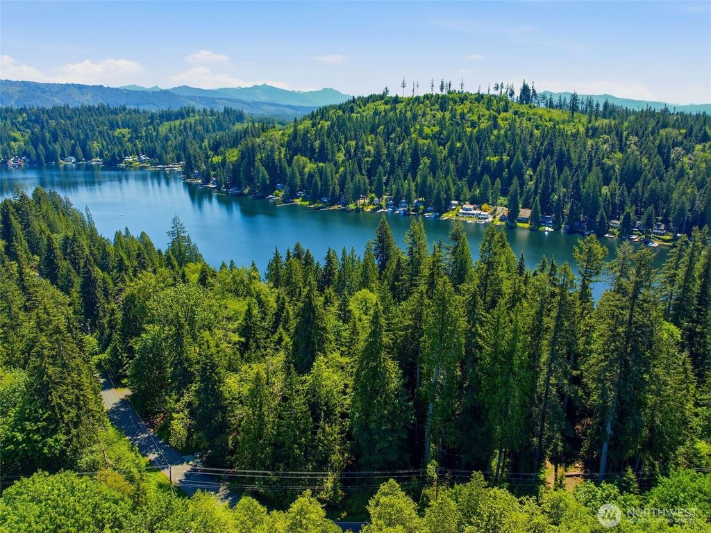 Photo of 605 SW Lake Roesiger Road, Snohomish, WA 98290 (MLS # 2531759)