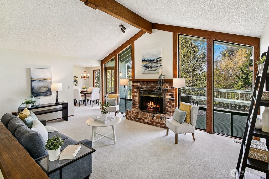 Photo of 15306 SE 49th Street, Bellevue, WA 98006 (MLS # 2360530)