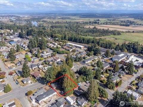 Photo of 2324 Madison Street, Everett, WA 98203 (MLS # 2501695)