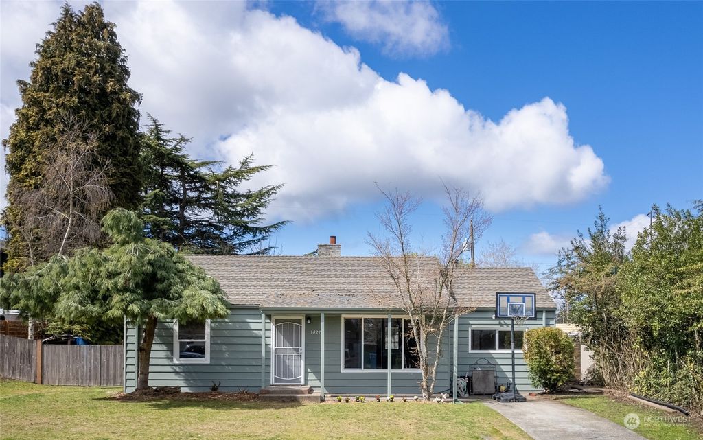 Photo of 16275 6th Avenue NE, Shoreline, WA 98155 (MLS # 2055906)