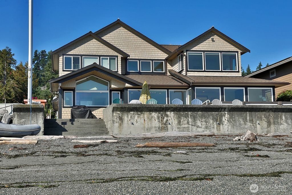 Photo of 4913 Marshall Road, Clinton, WA 98236 (MLS # 2436613)