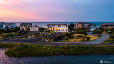 33 E Seashore Lane Sequim WA 98382