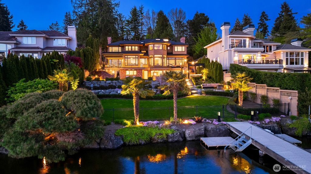 Photo of 9441 Lake Washington Boulevard NE, Bellevue, WA 98004 (MLS # 2370185)