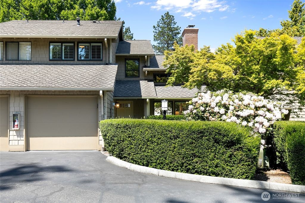 Photo of 17526 NE 38th Court, Redmond, WA 98052 (MLS # 2382877)