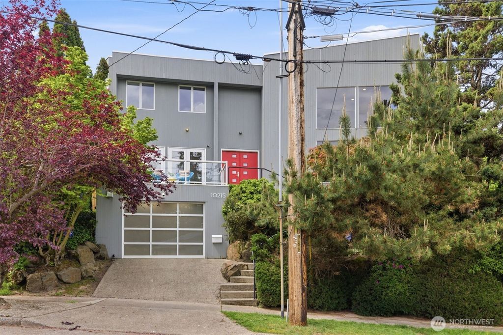 Photo of 10215 Waters Avenue S, Seattle, WA 98178 (MLS # 2522730)