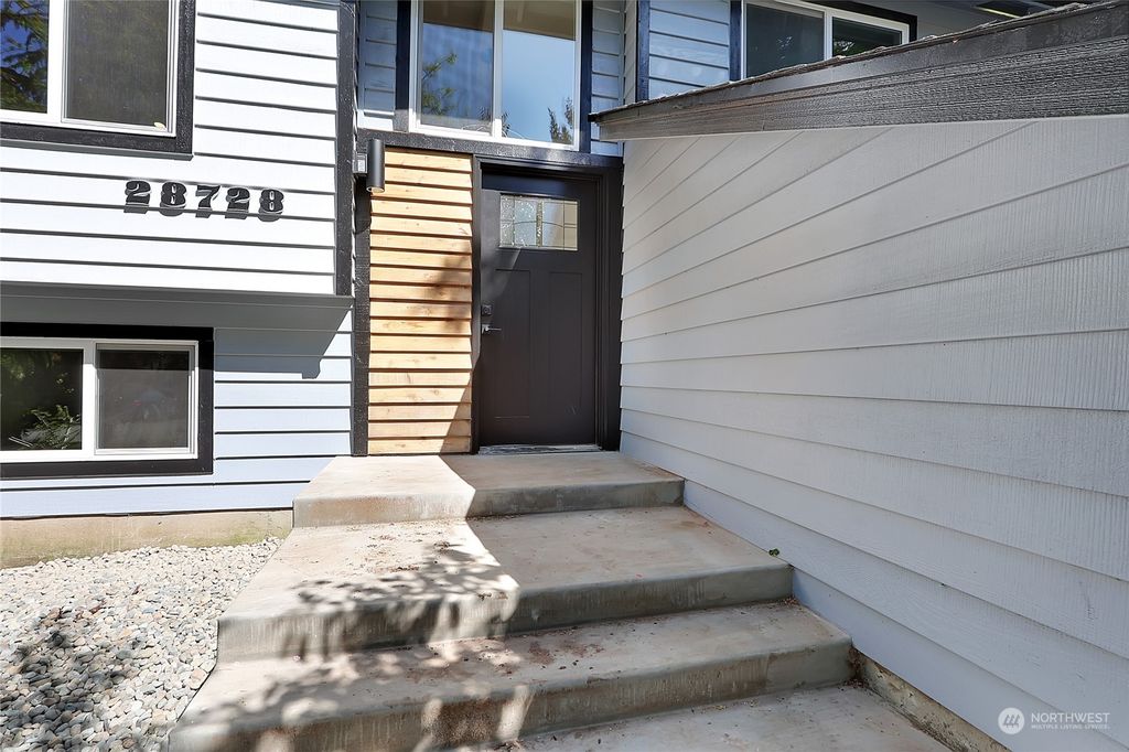 Photo of 28728 14th Avenue S, Federal Way, WA 98003 (MLS # 2238992)