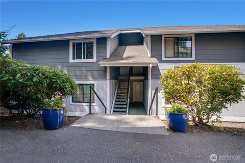 Photo of 5822 N 35th Street #E17, Tacoma, WA 98407 (MLS # 2411742)