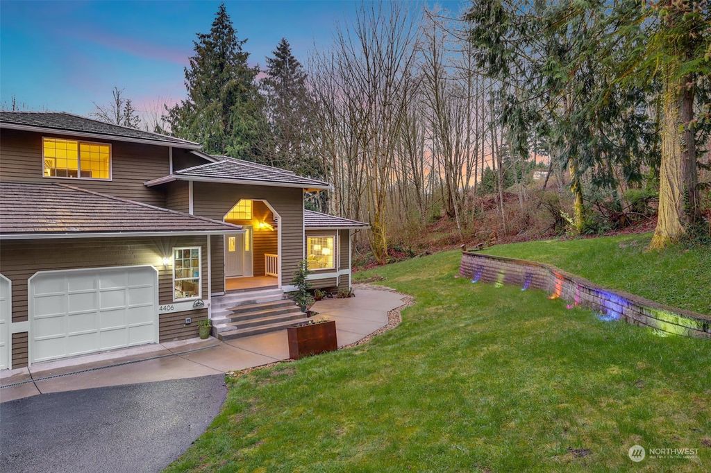 Photo of 4406 270th Avenue NE, Redmond, WA 98053 (MLS # 2060301)