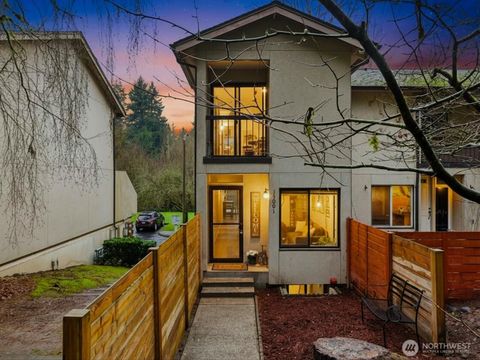 Photo of 15001 123rd Ave Ave NE, Kirkland, WA 98034 (MLS # 2465082)