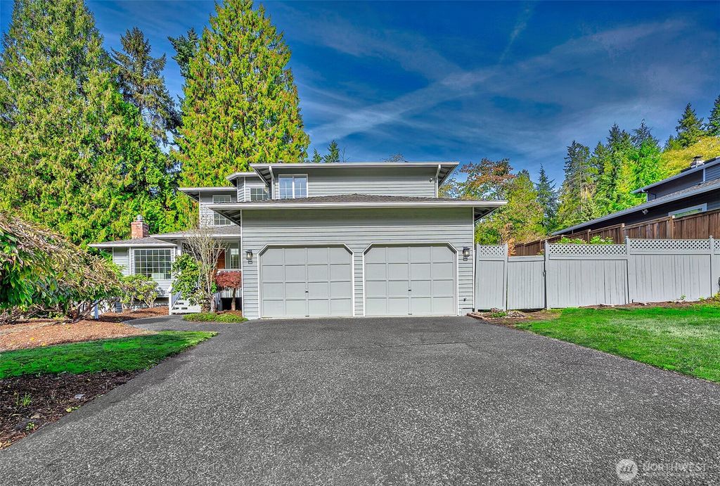 Photo of 7525 178th Pl Pl SW, Edmonds, WA 98026 (MLS # 2441521)