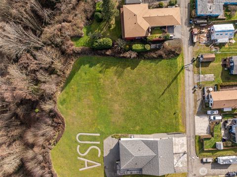 Photo of 999 W 4th Street, Port Angeles, WA 98363 (MLS # 2489271)