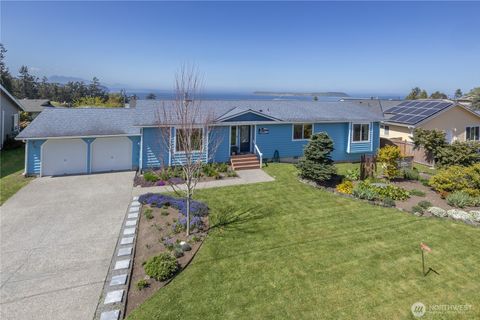 Photo of 213 San Juan Drive, Port Townsend, WA 98368 (MLS # 2512977)