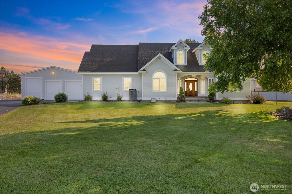 Photo of 101304 Billings Court, West Richland, WA 99353 (MLS # 2464632)