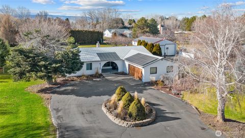 Photo of 415 S Matthews Road, Ellensburg, WA 98926 (MLS # 2469528)