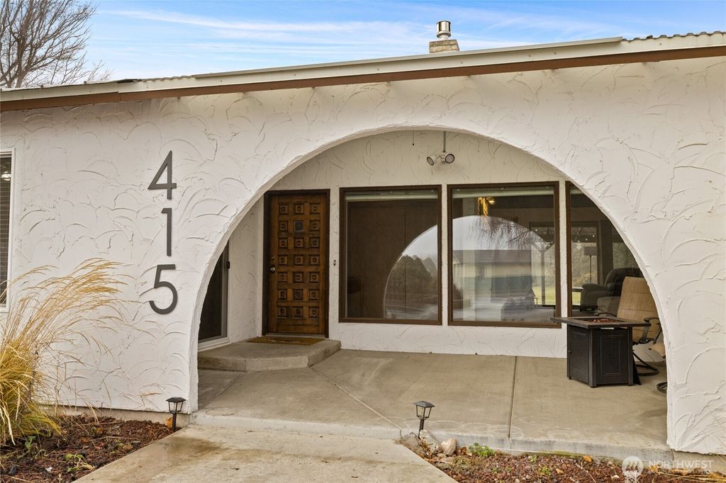 Photo of 415 S Matthews Road, Ellensburg, WA 98926 (MLS # 2469528)