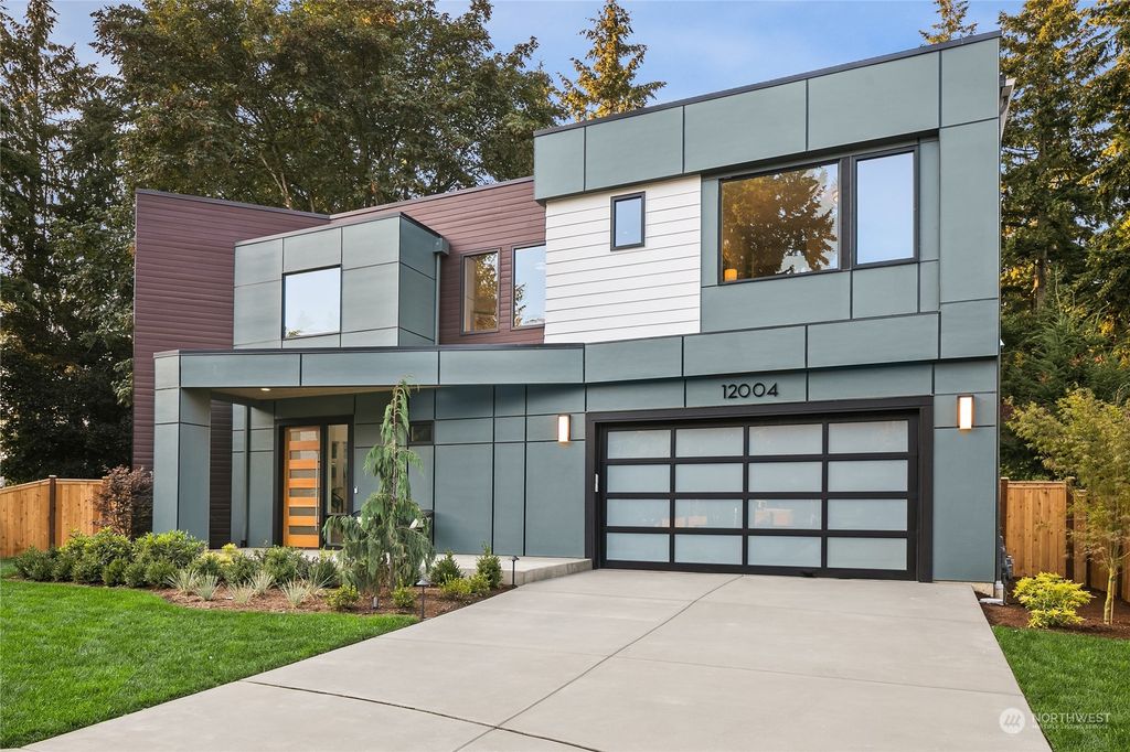 Photo of 12004 NE 62nd Street, Kirkland, WA 98033 (MLS # 2272901)