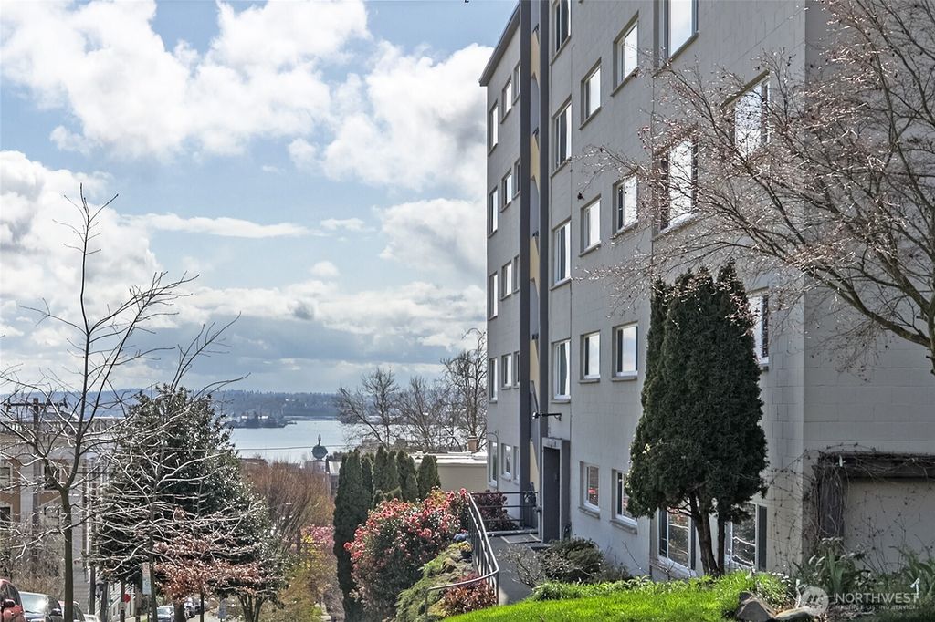 Photo of 919 2nd Avenue W #305, Seattle, WA 98119 (MLS # 2357176)